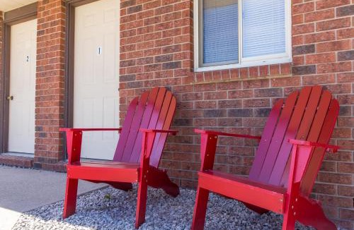 Ferndale Hotel | Bear Tracks Inn