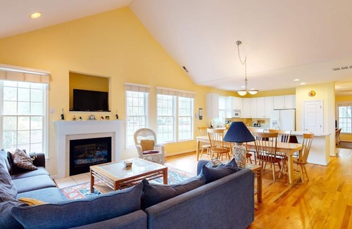 Ocean View House | Bear Trap Dunes townhouse w/fireplace, basketball court, tennis court, WiFi