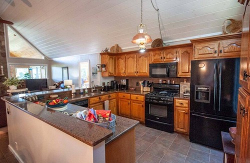 Blairsville House | Bearadise Ridge-Fireplace-Fire pit-Amazing View