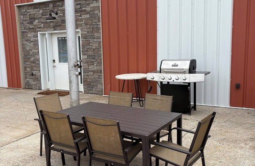 Maryville Apartment | Bearcat Basecamp 3 BR 2 Bath duplex next to NWMSU in Maryville.