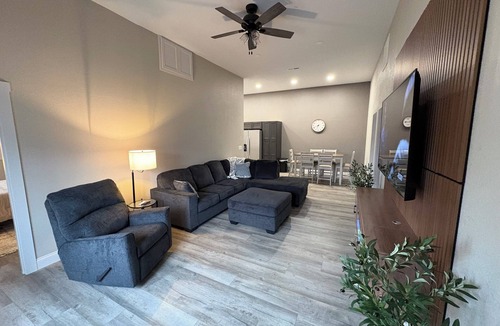 Maryville Apartment | Bearcat Basecamp 3 BR 2 Bath duplex next to NWMSU in Maryville.