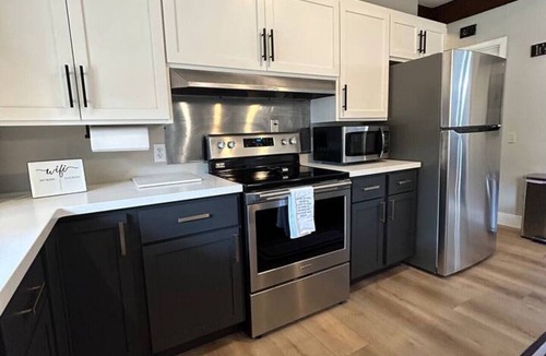 Maryville House | Bearcat BNB Next to Campus