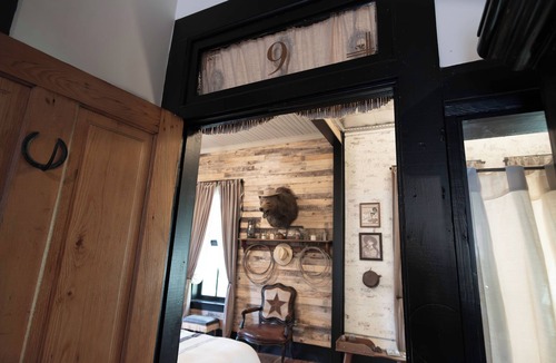 Chester Hotel | Beard and Lady Inn