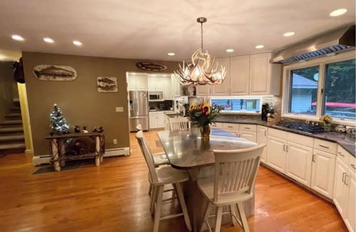 Town of Webb House | Bearfoot Camp~ Luxurious Home on 5 Private AcresnPet Friendly