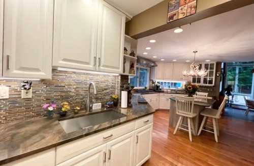Town of Webb House | Bearfoot Camp~ Luxurious Home on 5 Private AcresnPet Friendly