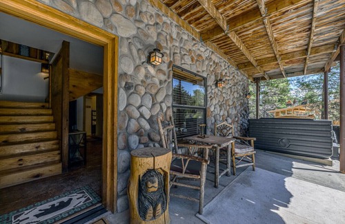 Ruidoso Cabin | Bearfoot Lodge: Hot Tub, Pets, River & Trails