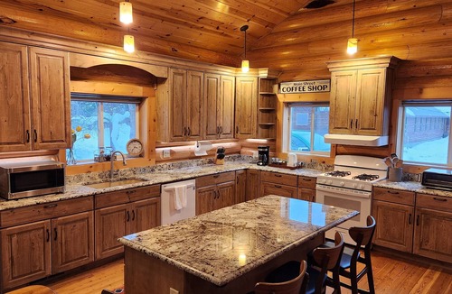 Whitefish Resort | Beargrass Lodging and RV Resort