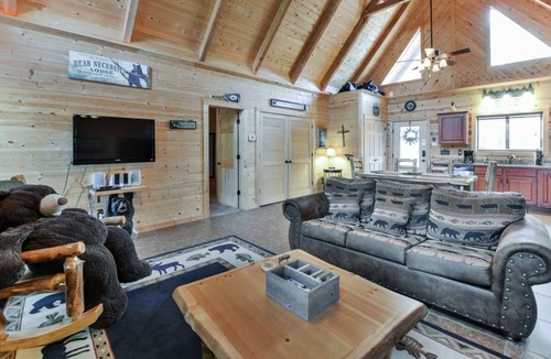 Branson Cedars Cabin | Bearific Cabin | 3 Bed, 3 Bath