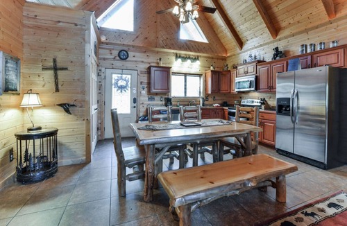 Branson Cedars Cabin | Bearific Cabin | 3 Bed, 3 Bath