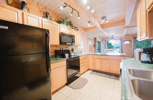Chalet Village Cabin | Bearly Hidden Ridge: Free Attraction Tickets, Hot Tub, Pool Access & Mountain Views