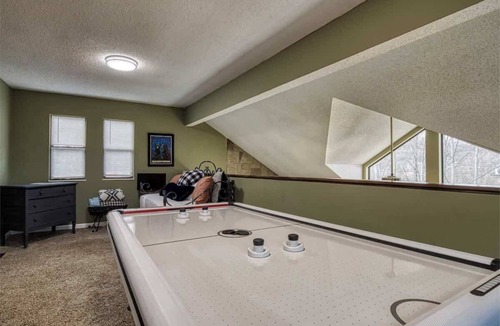 Chalet Village House | Bearly Makin' It II by Beyond Expectations: Mountain Chalet w/Hot Tub & Firepit