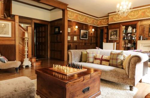 Glen Urquhart House | Bearnock Lodge