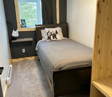 Churchill House | Bears Den Guest House II