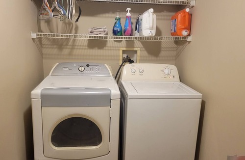 Glenburn House | Bears Den - Spacious Private Suite with shared Kitchen