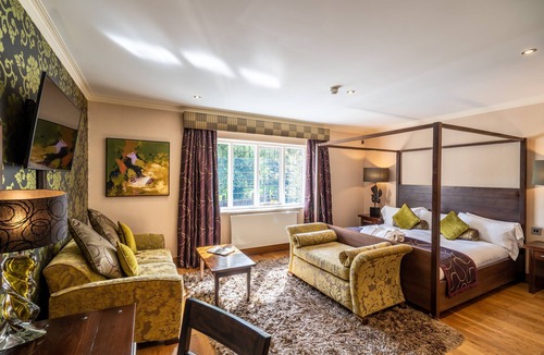 Warmingham Hotel | Bears Paw Inn