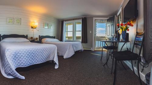 Rockport Hotel | Bearskin Neck Motor Lodge