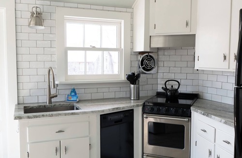 Rockport Apartment | Bearskin Neck Rental in the Heart of Rockport! Walk to Beaches + Restaurants!
