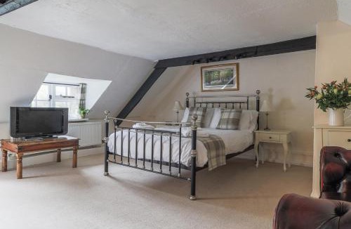 English Riviera Hotel | Bearslake Inn