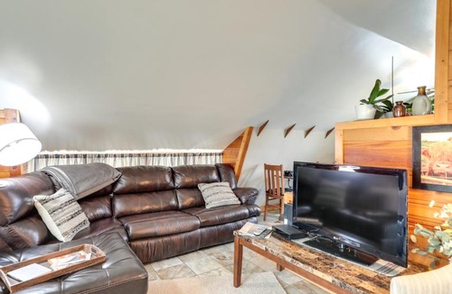 Holmesville Apartment | Beatrice Studio w/Fire Pit: Near Golf!