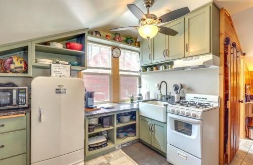 Holmesville Apartment | Beatrice Studio w/Fire Pit: Near Golf!
