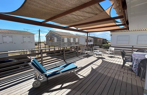 Gruissan Plage Ski Chalet | Beau Chalet Authentique, vue sur mer