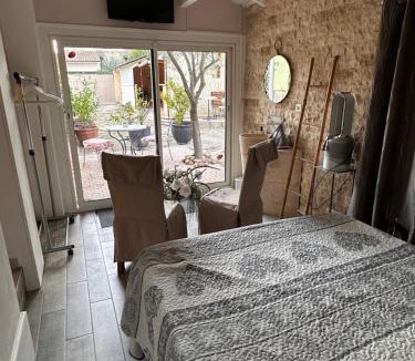 Chateauneuf-de-Gadagne House | Beau Ciel