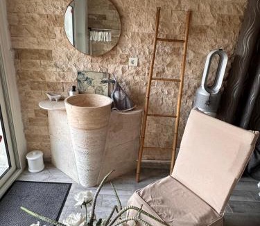 Chateauneuf-de-Gadagne House | Beau Ciel