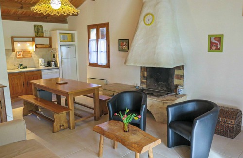Blanquefort-sur-Briolance House | Beautiful private villa for 4 people with private pool, WIFI, TV, terrace and pets allowed