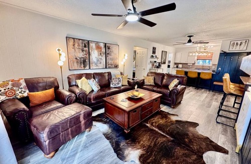 Greers Ferry House | Beau Maison, Greers Ferry Gem, Extended Stays Welcome!
