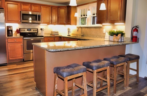 Milford House | Beau Rivage Waterfront, kayak, SUP, great fishing, swimming, fire pit, updated