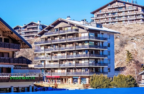 Saint-Pierre-de-Clages Apartment | Beau Séjour 26 by Interhome