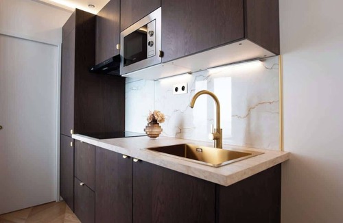 Pere Lachaise Apartment | Beau sous-plex avec Jacuzzi