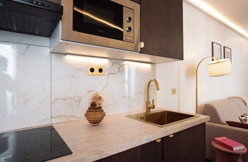 Pere Lachaise Apartment | Beau sous-plex avec Jacuzzi