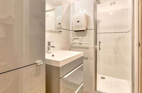 Eaux-Bonnes Apartment | Beau studio cabine 4 pers, accès WiFi, pied de piste ! - FR-1-400-115
