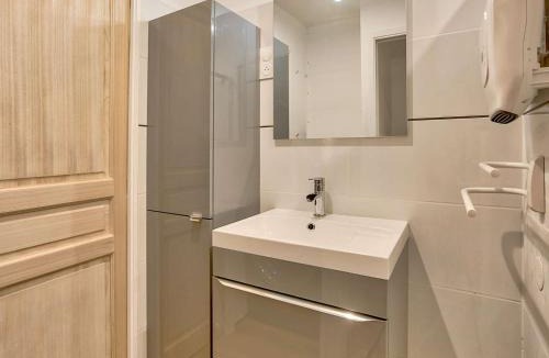 Eaux-Bonnes Apartment | Beau studio cabine 4 pers, accès WiFi, pied de piste ! - FR-1-400-115