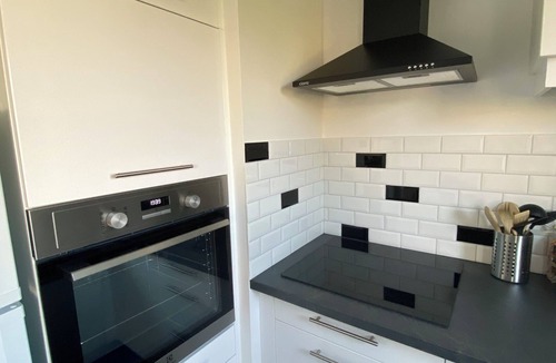 Poincare - Foch - Anatole France - Croix de Bourgogne Apartment | Beau Studio Cosy Proche des Thermes