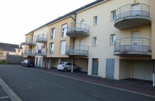 La Suze-sur-Sarthe Apartment | Beau Studio Meublé à La Suze. Idéal Étudiants et Déplacements Professionnels