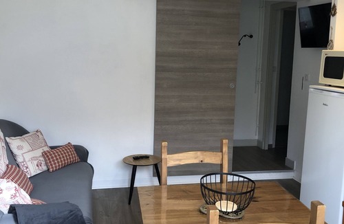 Cauterets Apartment | Beau T2au Calme