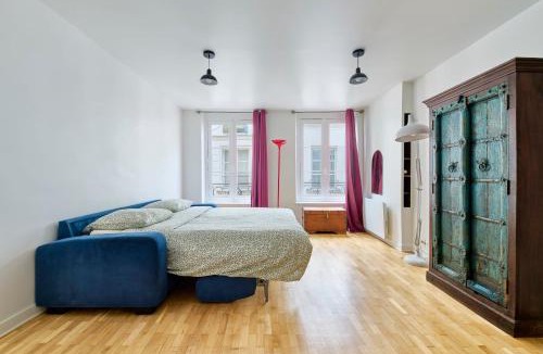 Quartier Sainte-Avoye Apartment | Beaubourg 3rd Atypical & Spacious Apartment managed by Mey Agency
