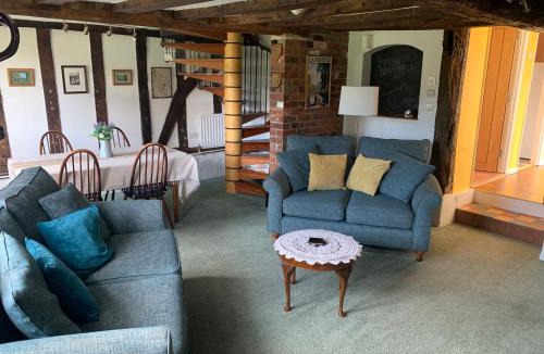 Shepreth House | Beaumont's Cottage