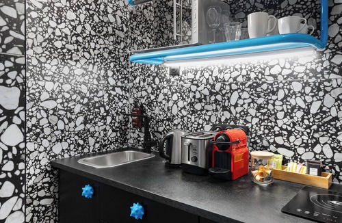 11th Arrondissement Apartment | Beauquartier - Chemin Vert