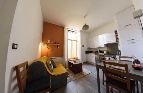 Henriville Apartment | Beauregard, Proche centre, 2 couchages, calme, lumineux