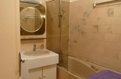 California - Pezou Apartment | Beausejour One Bedroom Apartment