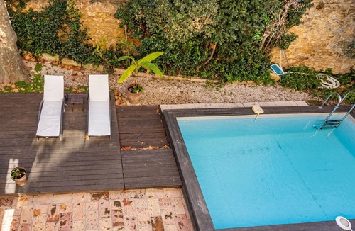 Jonquieres-Saint-Vincent House | Beautiful private villa for 8 people with WIFI, private pool, TV, terrace and pets allowed