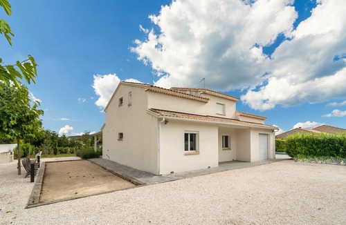 Saint-Genies-de-Fontedit Villa | Beautiful villa with swimming pool