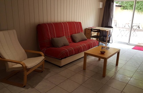 Saint-Germain-les-Corbeil Apartment | Beautiful 1-room studio 30 km from Paris