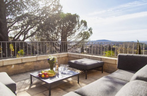 La Capelle-et-Masmolene House | Beautiful 5 bed house near Uzes, amazing views & large pool
