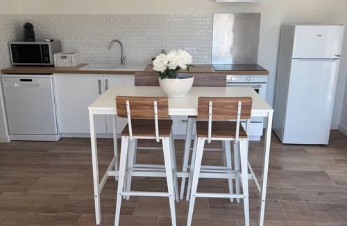 Saint-Laurent-des-Arbres House | Beautiful new house in a quiet, restful location