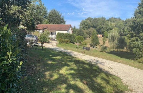 Saint-Pierre-de-Frugie House | Beautiful holiday home with lake 15min by bike