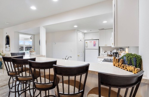 Village of Four Seasons Condo | Beautiful Lakefront Condo - 2 Master Suites and Queen Sofa Bed
